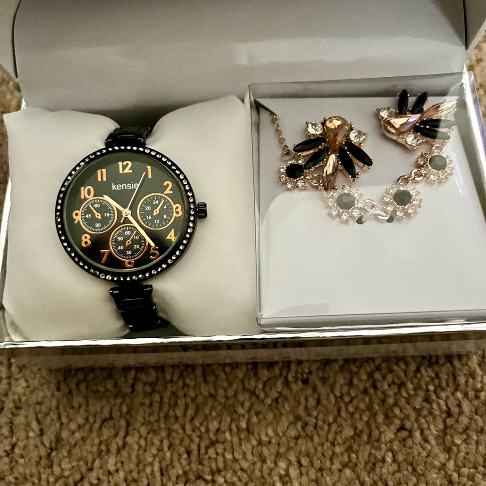 Watch earring & necklace set